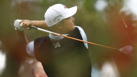 PGA TOUR Korea's Lee charges into title contention at Valspar Championship