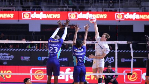 PVL Season 3: Ahmedabad Defenders' hard-fought win over Delhi Toofans spices up Super 5s stage