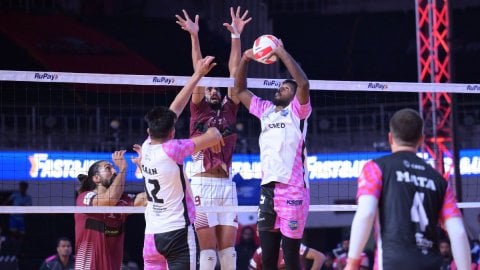 PVL Season 3: Calicut Heroes come from behind to beat Mumbai Meteors in Super 5s