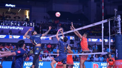 PVL Season 3: Kochi Blue Spikers beat Hyderabad Black Hawks to restore some pride