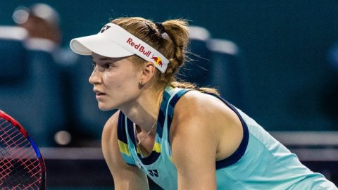 Rybakina outlasts Sakkari; Azarenka battles past Putintseva into Miami semifinals