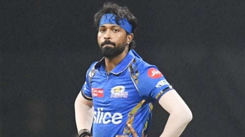 New Skipper Hardik Pandya Under Fire From Rohit Fans As Mumbai Indians Slump