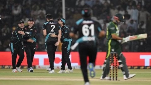 PAK vs NZ 4th T20I: பாகிஸ்தான வீழ்த்தி நியூசிலாந்து அணி த்ரில் வெற்றி!