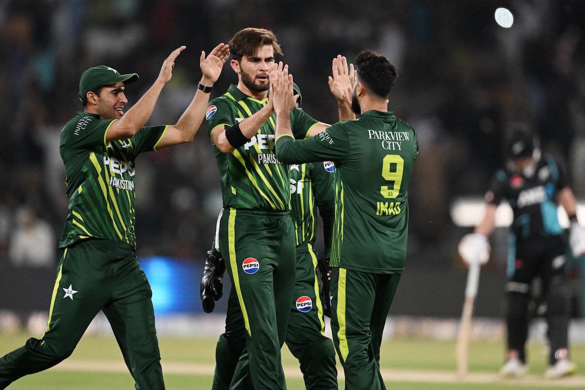 Pakistan vs New Zealand T20 Live Score at Gaddafi Stadium, Lahore, New