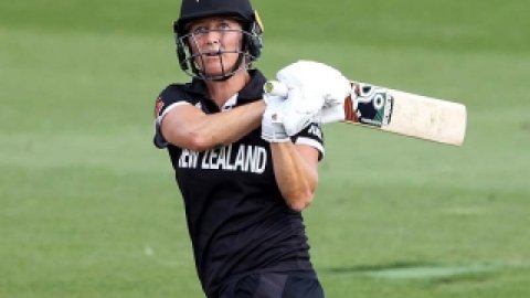 Big gains for Devine, Jones in ICC Women's ODI Batting Rankings