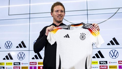 Football: Germany head coach Julian Nagelsmann signs contract extension until 2026