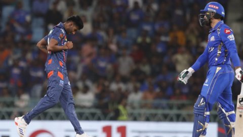 IPL 2024: Injury scare for LSG as Mayank Yadav goes off the field