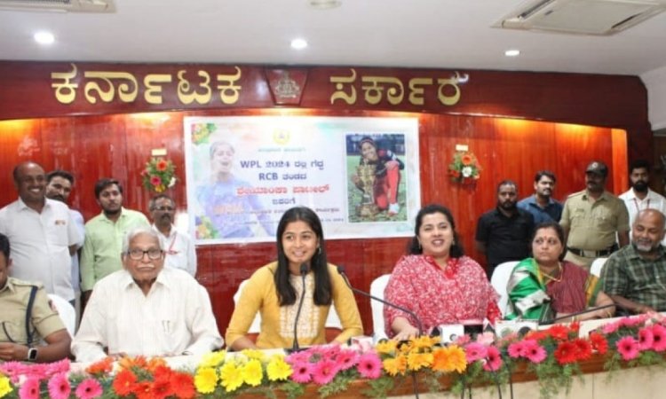 Kalaburagi district administration felicitates RCB's WPL star Shreyanka Patil