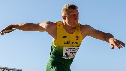 Mykolas Alekna breaks old world record in discus throw with 74.35m in Oklahoma