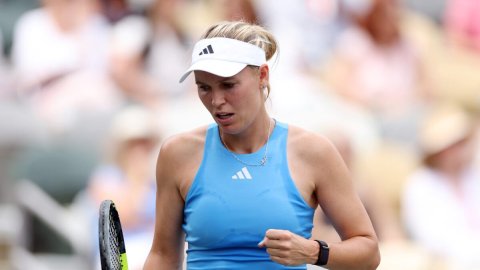 Tennis: Wozniacki, Anisimova prevail; Volynets wins longest match of 2024 in Charleston 