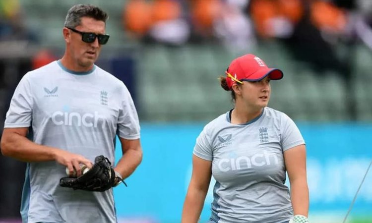 England Women's Cricket Coach Jon Lewis Using AI To Pick Team