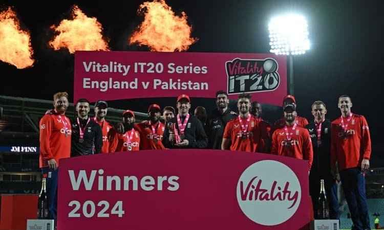 ENG vs PAK, 4th T20I: பாகிஸ்தானை வீழ்த்தி தொடரை வென்றது இங்கிலாந்து!