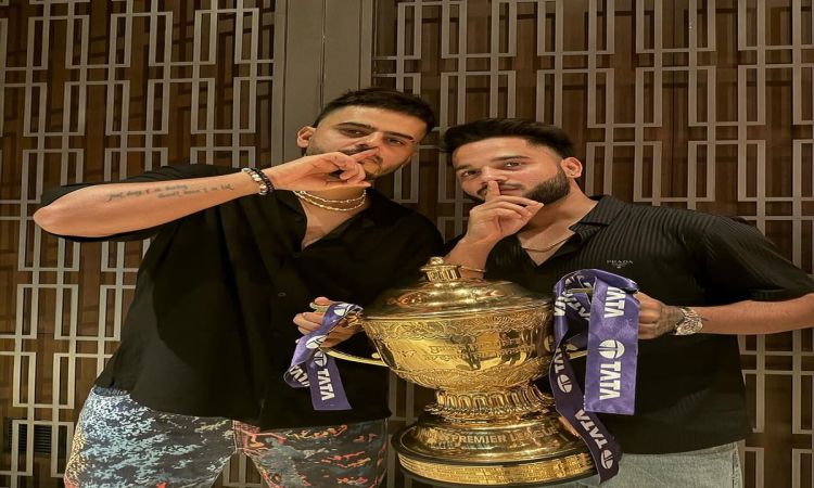 IPL 2024: चैंपियन बनने के बाद KKR के इन दो खिलाड़ियों में आया घमंड, सरेआम उड़ाया कमिंस का मजाक 