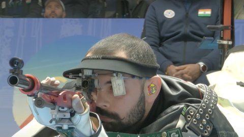 Bindra, Beauchamp address participants on Day 1 of Sports Psychology in shooting workshop