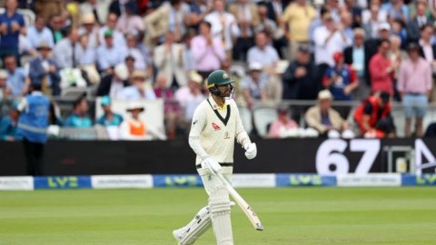 Cummins & Australia team revealed to be against the idea of Lyon batting with injured calf in Lord’s