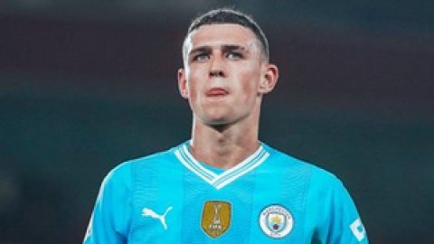 Football: Phil Foden wins Premier League Player of the Season award