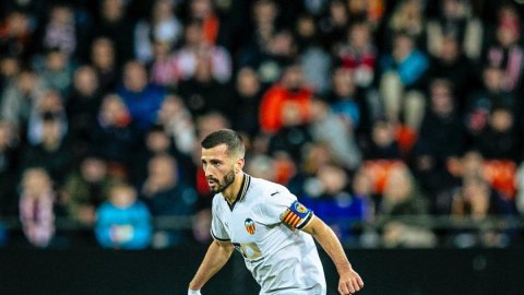 Football: Valencia left-back Gaya likely to miss Euro 2024 due to muscle injury