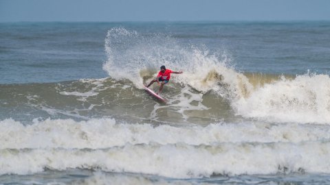 Indian Open of Surfing: Tamil Nadu surfers dominate day 1, Subramani M. keeps Karnataka’s hopes aliv