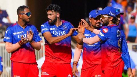 IPL 2024: Looking to see more attacking fast bowling from Siraj and Yash: RCB head coach Flower