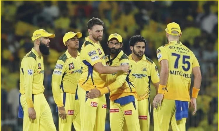 IPL 2024: चेन्नई सुपर किंग्स के लिए खुशखबरी! टीम में वापिस शामिल होने वाले हैं ये 2 घातक गेंदबाज़