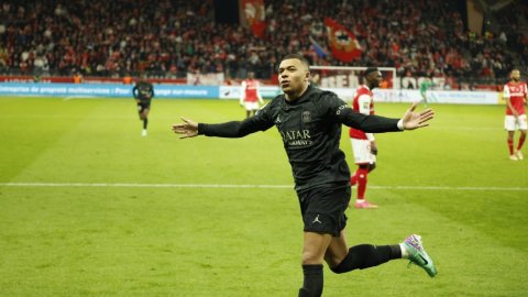 Mbappe, PSG prez Al-Khelaifi embroiled in 'verbal altercation' before game against Toulouse: Reports