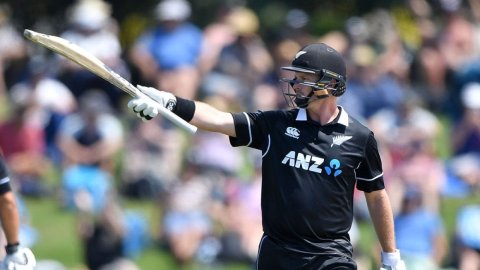 NZ's Colin Munro announces retirement from international cricket