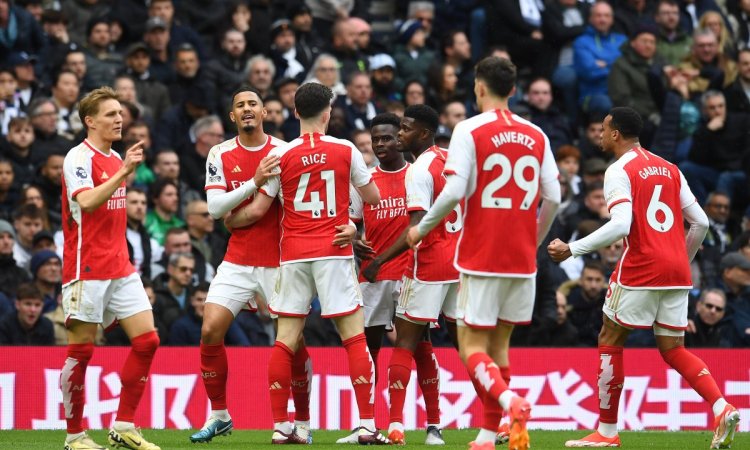 Premier League: Fight for title, Europe, and relegation intertwined in dramatic weekend (Preview)