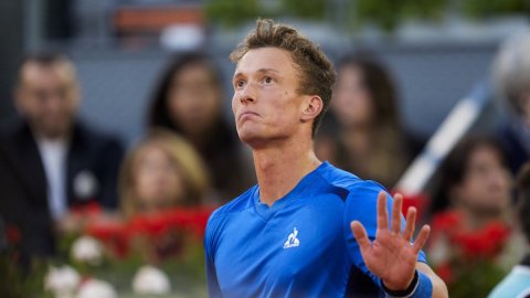 Tennis: Lehecka advances to SF after Medvedev retires in Madrid 