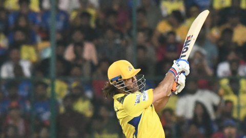 'The best thing to happen...', DK claims Dhoni's masssive six proved helpful in sealing playoffs ber