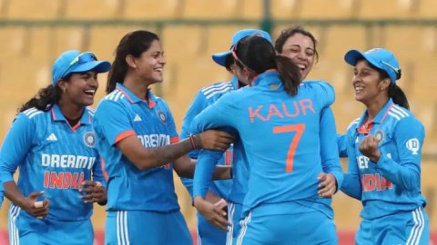 2nd ODI: Mandhana, Harmanpreet, Vastrakar shine as India beat South Africa by four runs; win series 