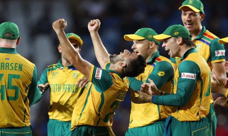 8 Consecutive wins for South Africa, the joint longest winning streak for a team at the T20 World Cup