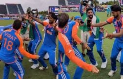 T20 WC 2024: ट्रॉफी जीतने के बाद अर्शदीप और कोहली ने 'तुनक तुनक' पर किया डांस, इन खिलाड़ियों ने भी दिया साथ, देखें Video 