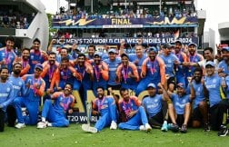 भारतीय टीम के टी20 वर्ल्ड कप 2024 जीतने पर सचिन से लेकर धोनी तक पूर्व क्रिकेटर्स दे रहे जमकर बधाई 