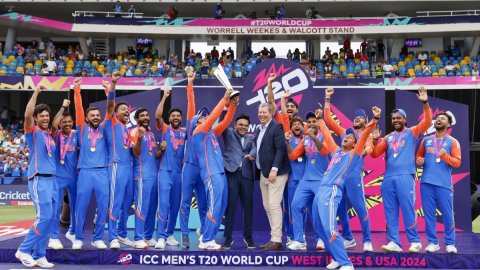 Celebrities say cheers to 'Cup of Joy' as Team India end trophy drought (Ld)