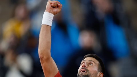 French Open: Djokovic rallies from the brink to beat Cerundolo in fourth-round classic