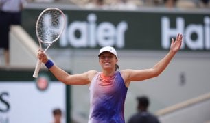 French Open: Iga Swiatek dominates Vondrousova to meet Gauf in semis