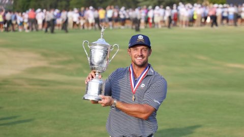 Golf: DeChambeau edges McIlroy for second US Open title