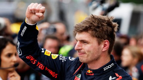 Max Verstappen mounts back on top in Canadian GP (Ld)