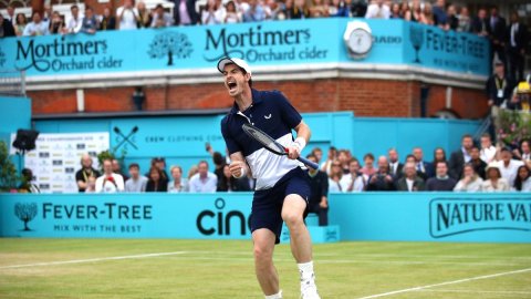 Murray advances at Queen's Club with win in 1000th tour-level match