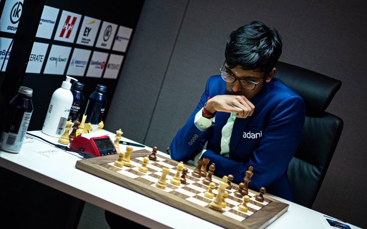 Praggnanandhaa, Vaishali taper;  Carlsen og Tingjie noterer viktige seire i Rd-9 på Cricketnmore