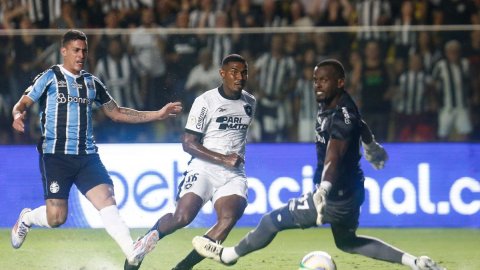 Serie A: Botafogo overcome Gremio to regain top spot