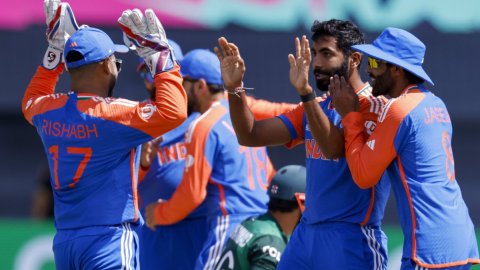 T20 World Cup: Bumrah credits bowling unit's calmness for India's win over Pak