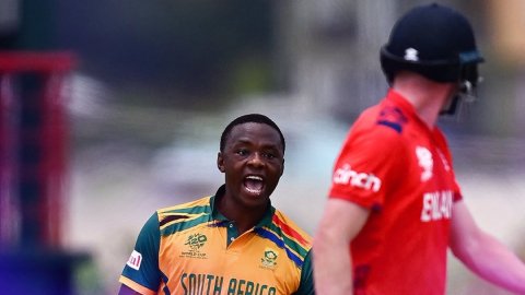 T20 World Cup: South Africa maintain unbeaten run after beating England by seven runs (ld)