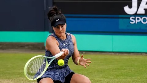 WTA Tour: Andreescu prevails over Osaka to reach first semifinal of 2024