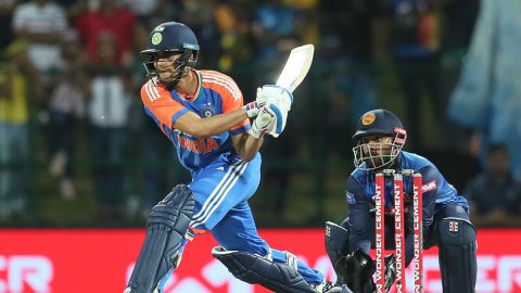 3rd T20I: Theekshana, Hasaranga restrict India to 137/9