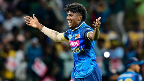 SL vs IND, 3rd T20I: பந்துவீச்சில் அசத்திய இலங்கை; 137 ரன்களில் சுருண்டது இந்தியா!