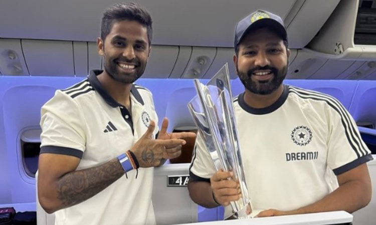 Indian World Cup Winners Head Home After Hurricane Delay