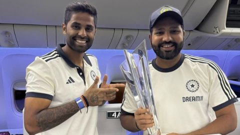 Indian World Cup Winners Head Home After Hurricane Delay