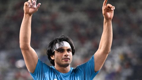 Rahul congratulates Neeraj Chopra