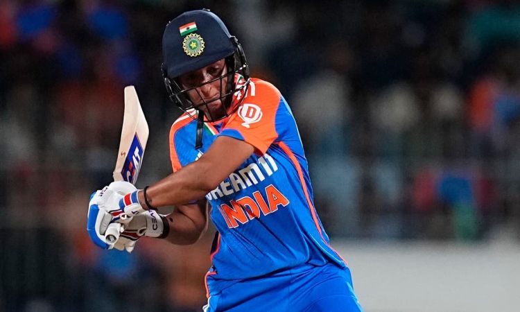 Womens Asia Cup T20, 2024: हरमनप्रीत ने बतौर कप्तान UAE के खिलाफ अर्धशतक जड़ते हुए बनाया ये महारिकॉर्ड